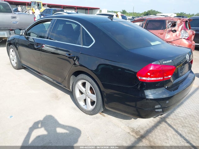 Продаж на аукціоні авто 2015 Volkswagen Passat 1.8t Limited Edition, vin: 1VWAT7A32FC095498, номер лоту: 45328282