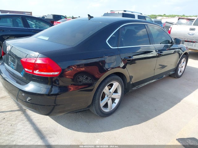 Продаж на аукціоні авто 2015 Volkswagen Passat 1.8t Limited Edition, vin: 1VWAT7A32FC095498, номер лоту: 45328282