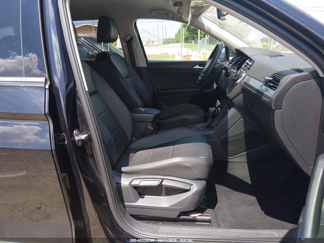 45328296 :رقم المزاد ، 3VV3B7AXXLM120273 vin ، 2020 Volkswagen Tiguan 2.0t Se/2.0t Se R-line Black/2.0t Sel مزاد بيع