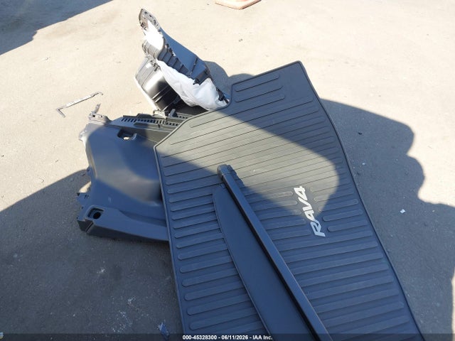 Toyota Rav4 Xle Premium 2025 2T3C1RFV4SW429237 Image 12