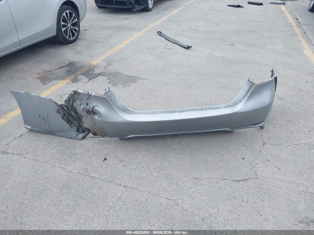 45328363 :رقم المزاد ، 4T1T11AK5MU496004 vin ، 2021 Toyota Camry Se مزاد بيع