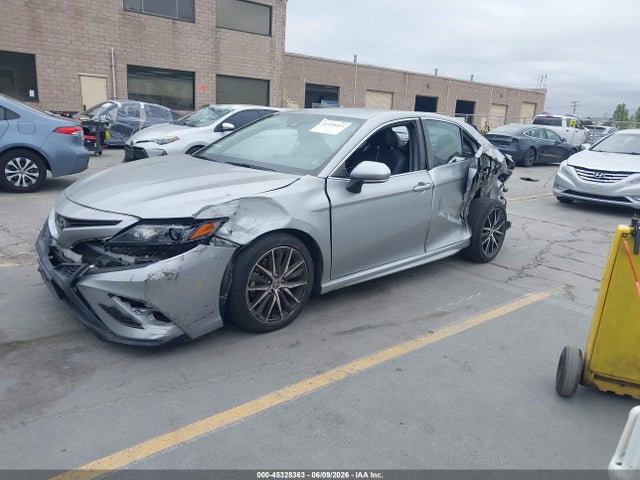45328363 :رقم المزاد ، 4T1T11AK5MU496004 vin ، 2021 Toyota Camry Se مزاد بيع