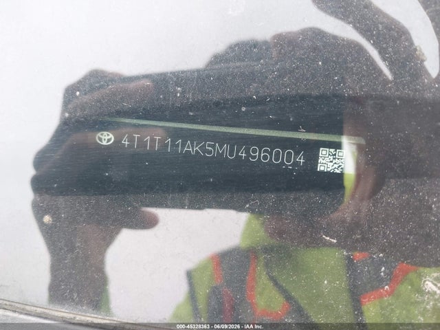 45328363 :رقم المزاد ، 4T1T11AK5MU496004 vin ، 2021 Toyota Camry Se مزاد بيع