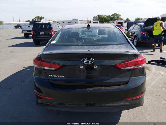 Продаж на аукціоні авто 2018 Hyundai Elantra Sel, vin: 5NPD84LF0JH236153, номер лоту: 45328391