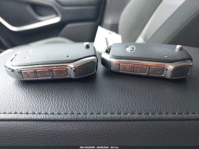 KNDJ23AU6M7149205 KIA SOUL LX