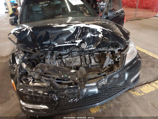 45328402 :رقم المزاد ، WDDGF8AB1DG126737 vin ، 2013 Mercedes-benz C 300 Sport 4matic مزاد بيع