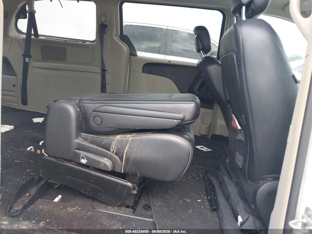 2011 Chrysler Town & Country Touring-l მანქანა იყიდება აუქციონზე, vin: 2A4RR8DG8BR688125, აუქციონის ნომერი: 45328408