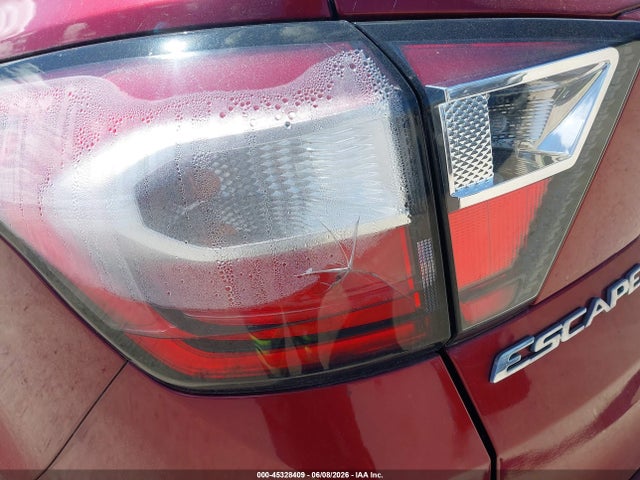 45328409 :رقم المزاد ، 1FMCU9HD1JUB86599 vin ، 2018 Ford Escape Sel مزاد بيع