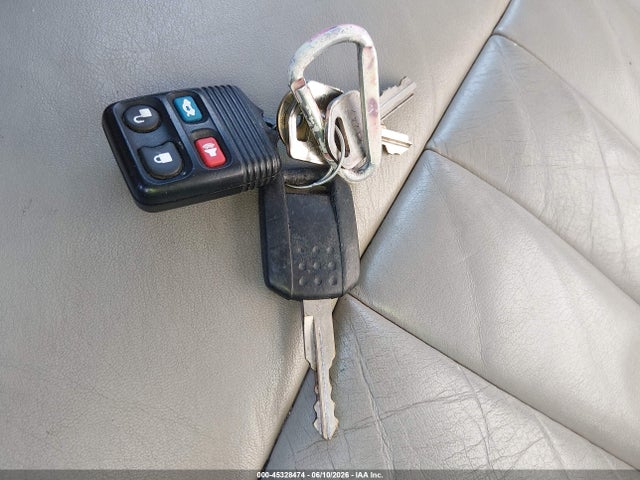 Aukcja sprzedaży 2003 Lincoln Town Car Executive, vin: 1LNHM81W53Y640845, numer aukcji: 45328474