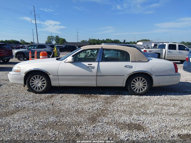 Aukcja sprzedaży 2003 Lincoln Town Car Executive, vin: 1LNHM81W53Y640845, numer aukcji: 45328474