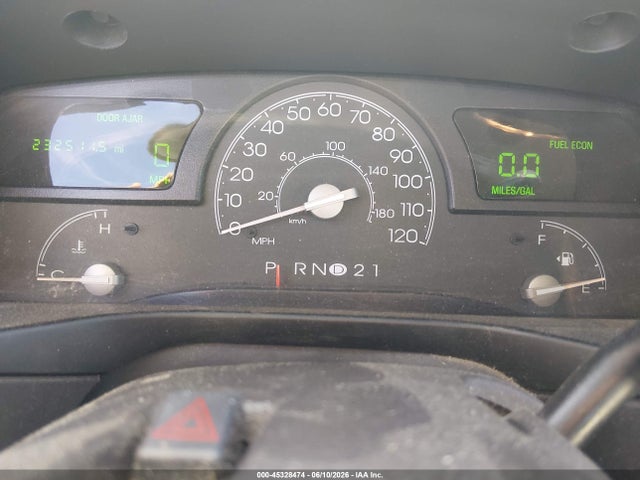 Aukcja sprzedaży 2003 Lincoln Town Car Executive, vin: 1LNHM81W53Y640845, numer aukcji: 45328474