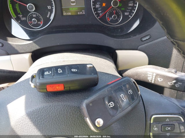 2014 Volkswagen Jetta Hybrid Sel მანქანა იყიდება აუქციონზე, vin: 3VW637AJ5EM276483, აუქციონის ნომერი: 45328584