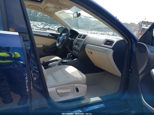 2014 Volkswagen Jetta Hybrid Sel მანქანა იყიდება აუქციონზე, vin: 3VW637AJ5EM276483, აუქციონის ნომერი: 45328584