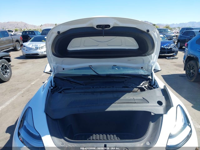 Продаж на аукціоні авто 2022 Tesla Model Y Long Range Dual Motor All-wheel Drive, vin: 7SAYGDEE8NF449299, номер лоту: 45328586