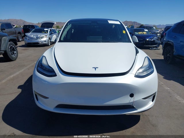 Продаж на аукціоні авто 2022 Tesla Model Y Long Range Dual Motor All-wheel Drive, vin: 7SAYGDEE8NF449299, номер лоту: 45328586