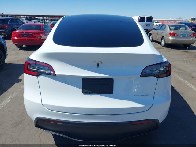 Продаж на аукціоні авто 2022 Tesla Model Y Long Range Dual Motor All-wheel Drive, vin: 7SAYGDEE8NF449299, номер лоту: 45328586