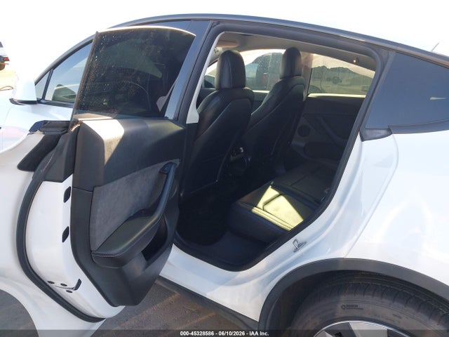 Продаж на аукціоні авто 2022 Tesla Model Y Long Range Dual Motor All-wheel Drive, vin: 7SAYGDEE8NF449299, номер лоту: 45328586