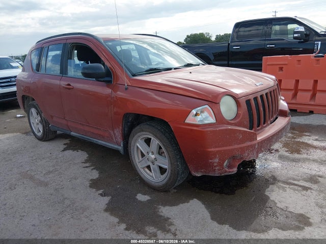 45328587 :رقم المزاد ، 1J4NT4FB7AD571258 vin ، 2010 Jeep Compass Sport مزاد بيع
