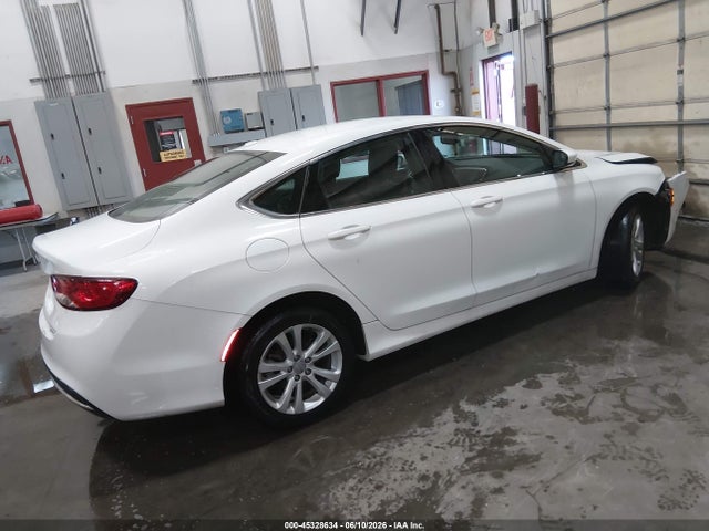 Chrysler 200 Limited 2015 1C3CCCAB1FN702026 Image 4