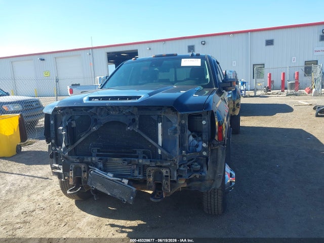 1GT42YEY8JF271525 GMC Sierra 3500hd Denali