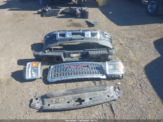 1GT42YEY8JF271525 GMC Sierra 3500hd Denali