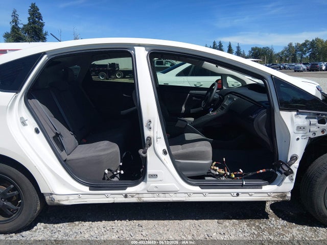 Toyota Prius Two 2015 JTDKN3DU1F1882842 Image 6