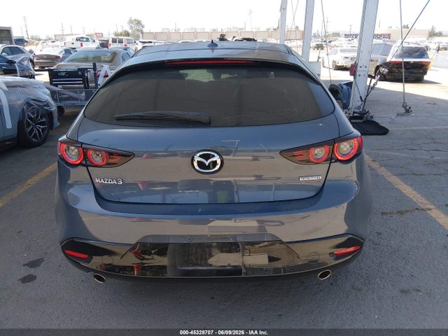 Mazda Mazda3 Premium Package 2019 JM1BPANM7K1133096 Image 18