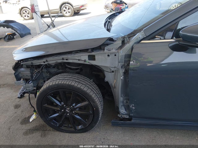Mazda Mazda3 Premium Package 2019 JM1BPANM7K1133096 Image 13