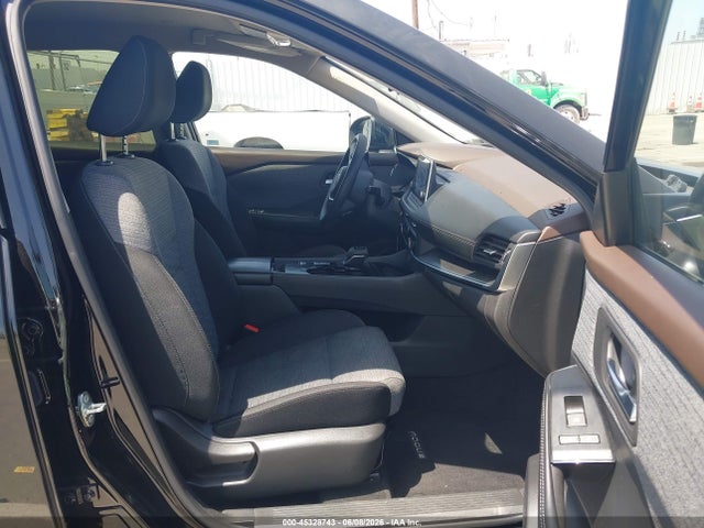 JN8BT3BA8PW427140 Nissan Rogue Sv Fwd