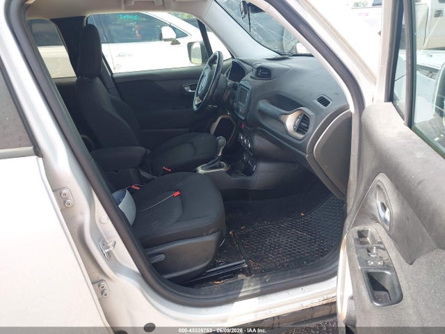 Jeep Renegade Latitude 4x4 2017 ZACCJBBB9HPF33085 Image 5