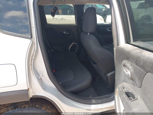 Jeep Renegade Latitude 4x4 2017 ZACCJBBB9HPF33085 Image 8