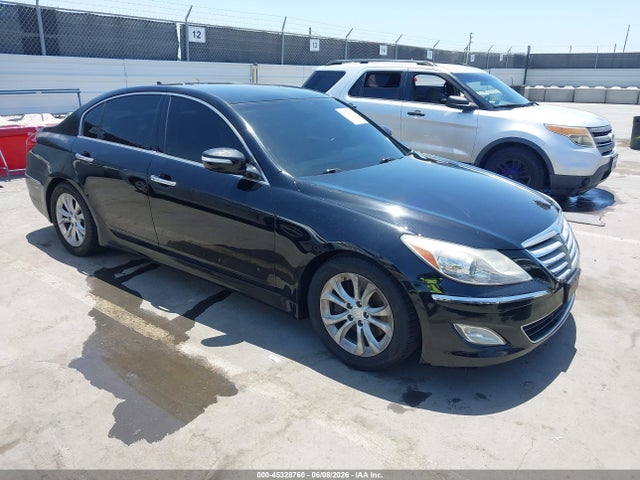 2013 Hyundai Genesis 3.8 მანქანა იყიდება აუქციონზე, vin: KMHGC4DD0DU233090, აუქციონის ნომერი: 45328760