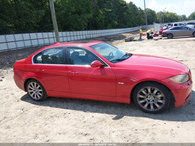 45328771 :رقم المزاد ، WBAVB335X6KR79027 vin ، 2006 Bmw 330i مزاد بيع