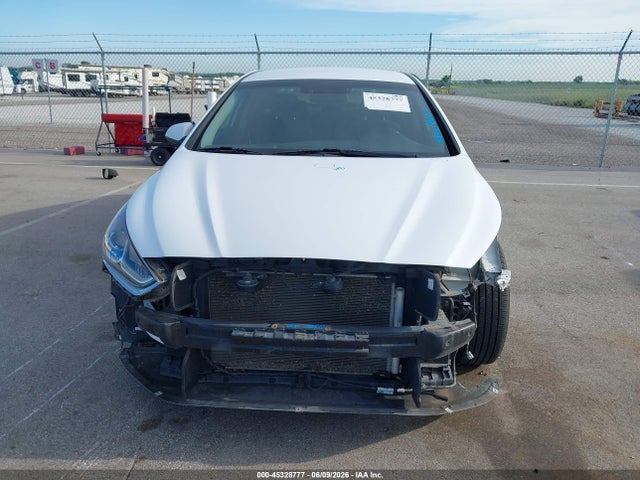 Hyundai SONATA SE 2019 5NPE24AF0KH754824 Image 13