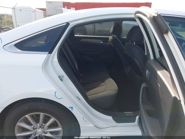 Hyundai SONATA SE 2019 5NPE24AF0KH754824 Image 8