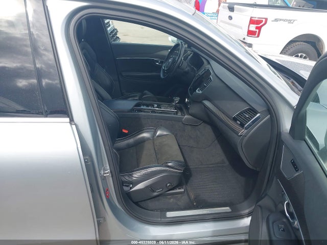 45328809 :رقم المزاد ، YV4102KM6J1216122 vin ، 2018 Volvo Xc90 T5 R-design 5p مزاد بيع
