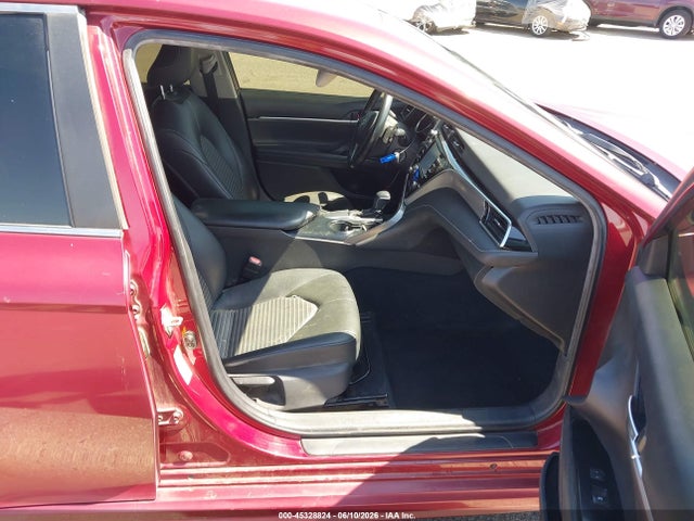 4T1B11HKXJU598427 Toyota CAMRY SE