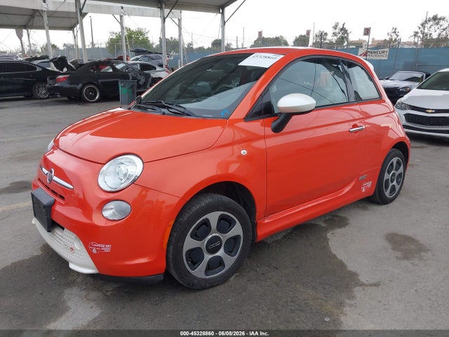 2017 Fiat 500e Battery Electric მანქანა იყიდება აუქციონზე, vin: 3C3CFFGE1HT547748, აუქციონის ნომერი: 45328860