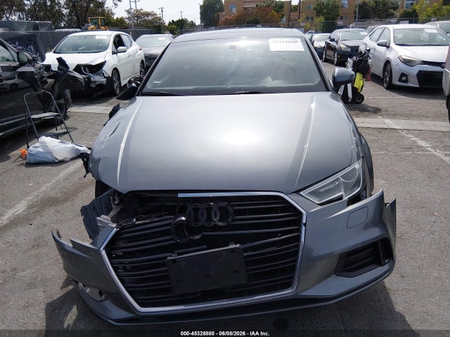 Audi A3 40 Premium/40 Titanium Premium 2019 WAUAUGFF5K1010935 Image 12