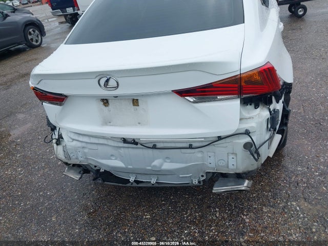 45328905 :رقم المزاد ، JTHBA1D2XH5044866 vin ، 2017 Lexus Is 200t مزاد بيع