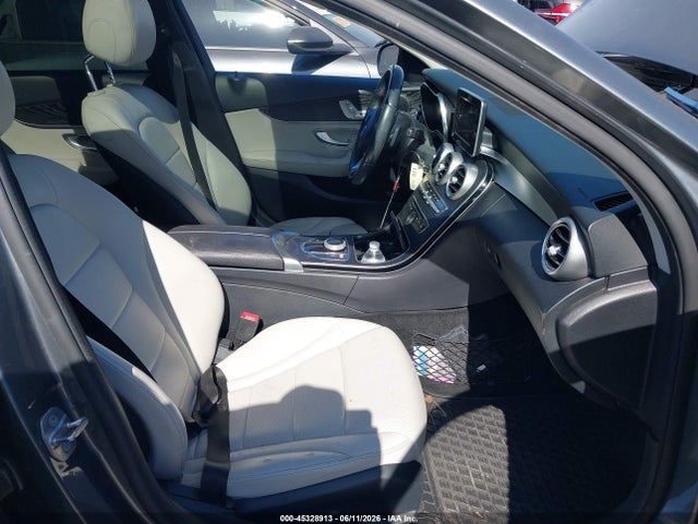 55SWF4JB3HU233141 Mercedes-Benz C 300