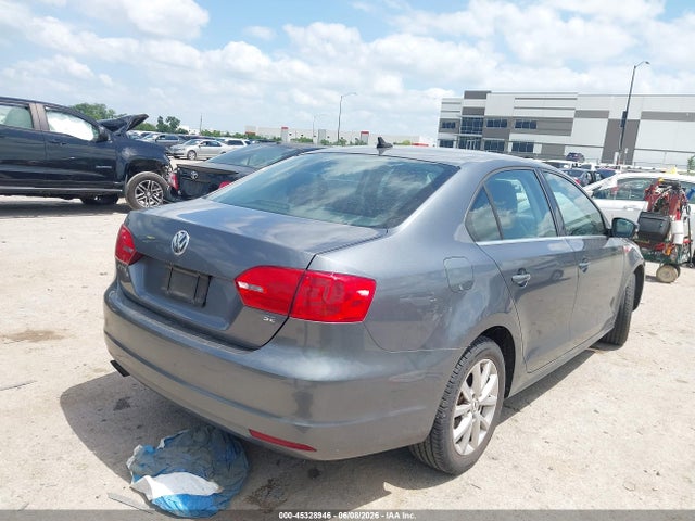 2014 Volkswagen Jetta 1.8t Se მანქანა იყიდება აუქციონზე, vin: 3VWD17AJXEM227745, აუქციონის ნომერი: 45328946