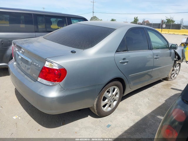 2005 Toyota Camry Xle V6 მანქანა იყიდება აუქციონზე, vin: 4T1BF30K15U617106, აუქციონის ნომერი: 45329018