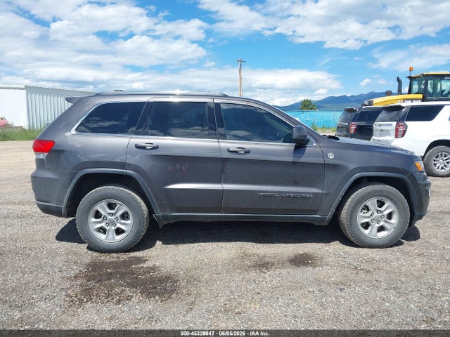 1C4RJFAG6HC859123 Jeep Grand Cherokee Laredo 4x4