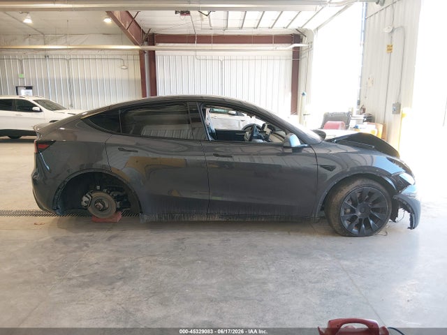 Продаж на аукціоні авто 2023 Tesla Model Y Awd/long Range Dual Motor All-wheel Drive, vin: 7SAYGDEE0PA045266, номер лоту: 45329083