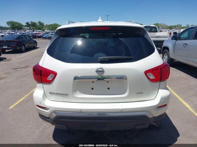 5N1DR2AM5LC627425 Nissan Pathfinder S 4wd