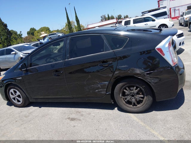 Toyota Prius Three 2014 JTDKN3DU7E0382186 Image 15
