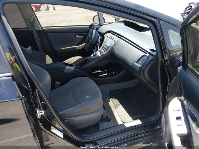 Auction sale of the 2014 Toyota Prius Three, vin: JTDKN3DU7E0382186, lot number: 45329106