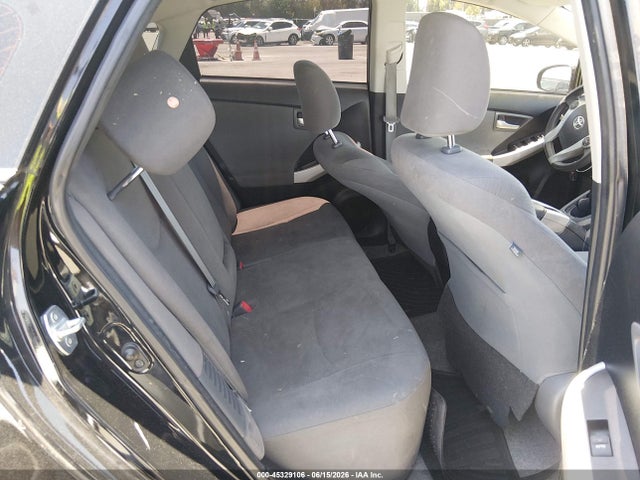 Toyota Prius Three 2014 JTDKN3DU7E0382186 Image 8