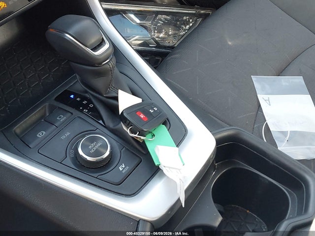 JTMRWRFV8MD135741 Toyota Rav4 Hybrid Xle